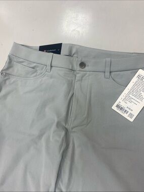 lululemon athletica Men’s Light Gray Flat-Front Performance Shorts
